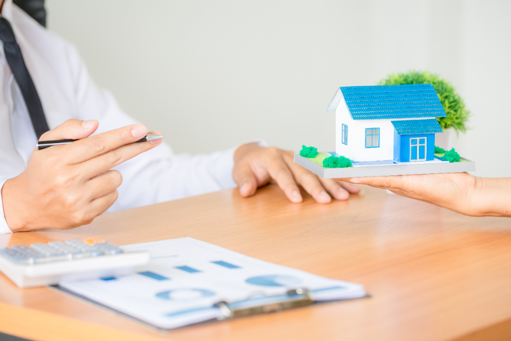 Đóng Bảo Hiểm Nhân Thọ 10 Năm Sau Rút Tiền Được Bao Nhiêu?